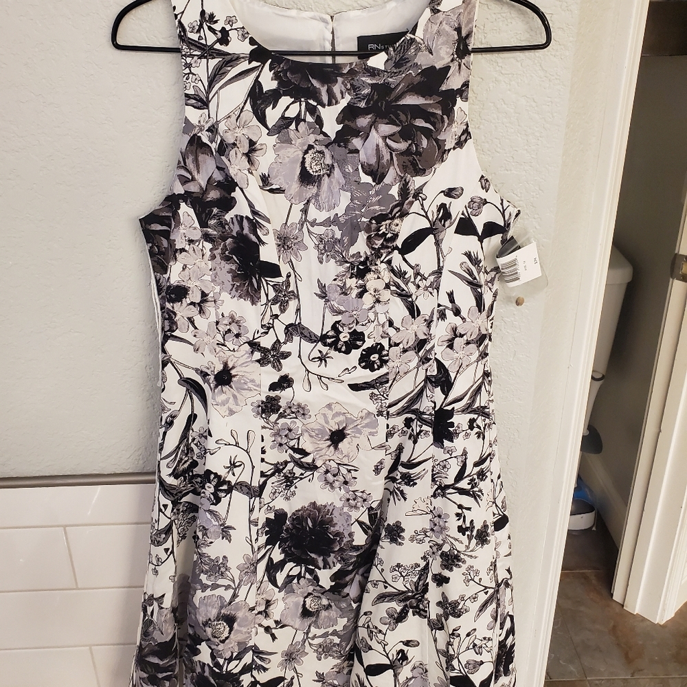 RN studio/ ronnie nicole black/white floral Dress